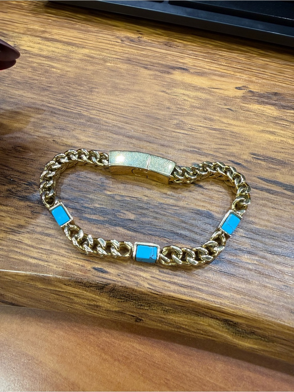 Turquoise (Howlite) Inlay 8” Gold Plated Chain Bracelet